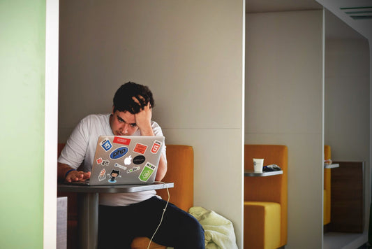 Dealing with Distractions in Coworking Environments and Maintaining Focus: Effective Strategies to Maximize Productivity